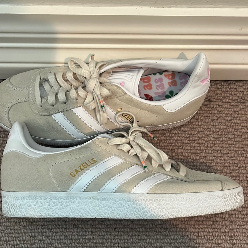 Adidas Gazelle Sneakers (Size 6)